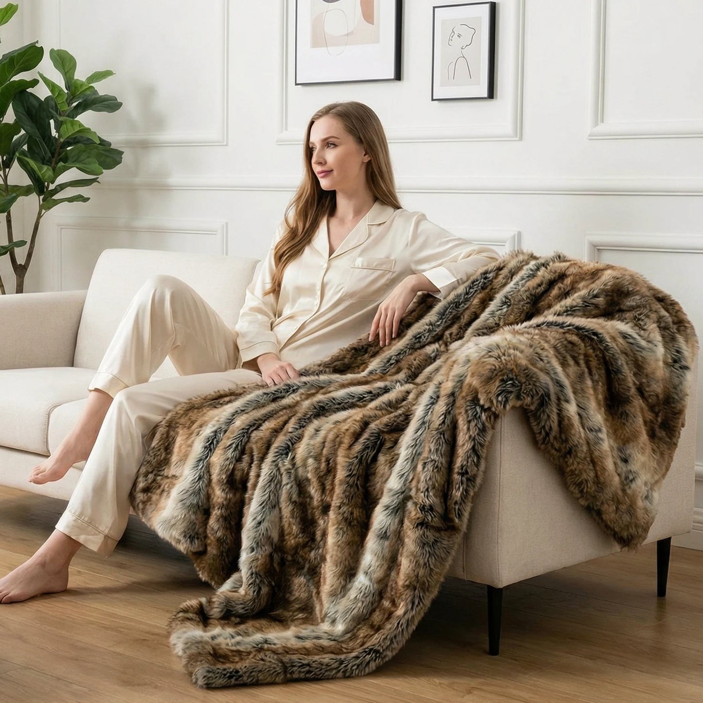 Battilo Faux Fur Blanket Luxury Fluffy Plaid Throw Blanket Winter Thick Warm Sofa Blanket Plush Fur Throws for Bed Bedroom Decor